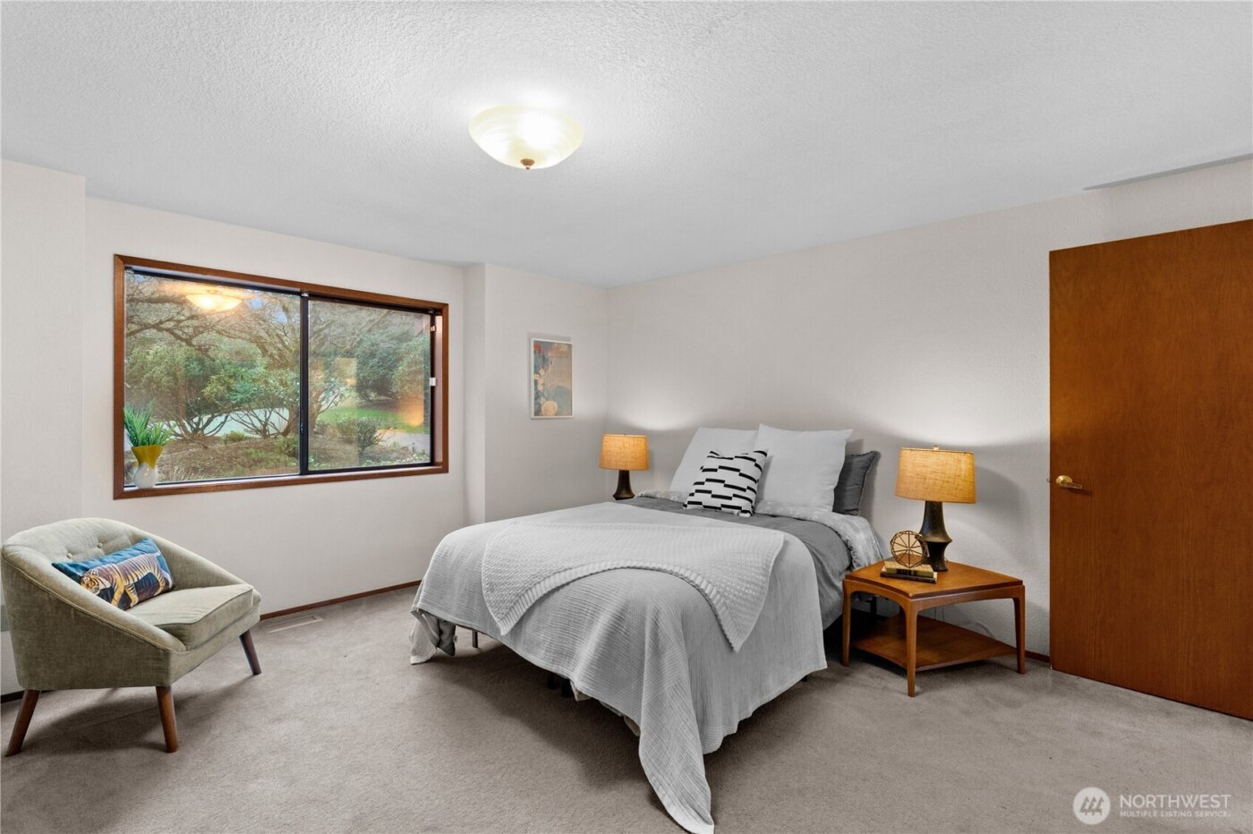 6008 Indian Trail NE, Tacoma, WA 98422