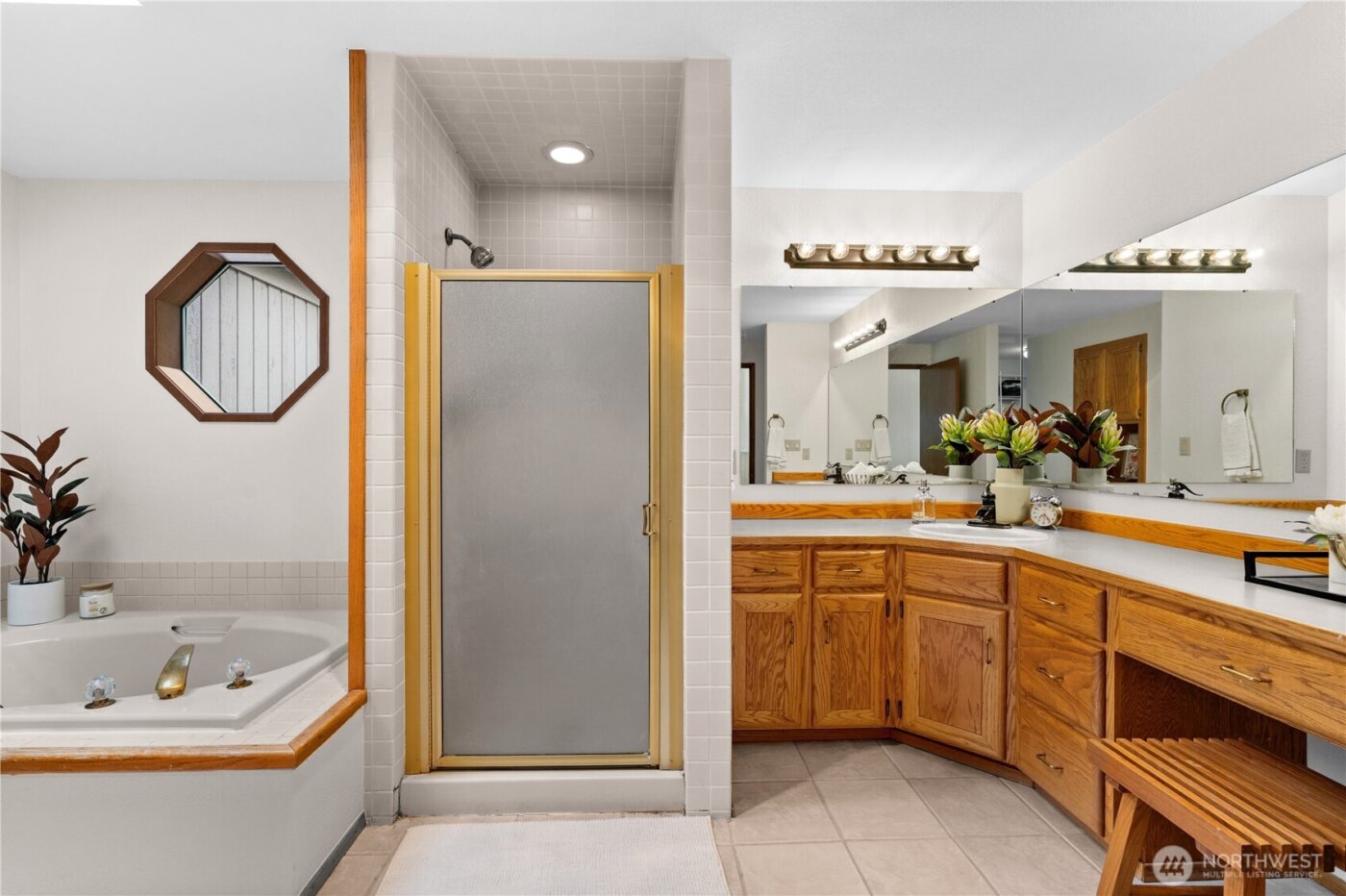 6008 Indian Trail NE, Tacoma, WA 98422