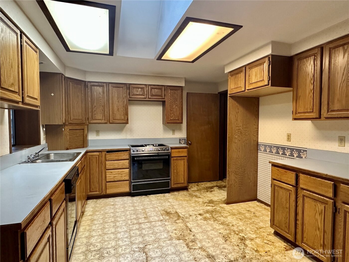 9043 3rd Way SE, Olympia, WA 98513