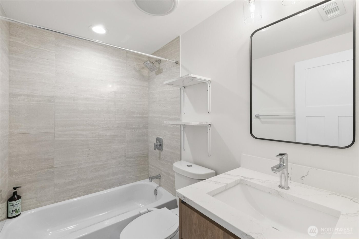 2000 NE 27th Street , Renton, WA 98056