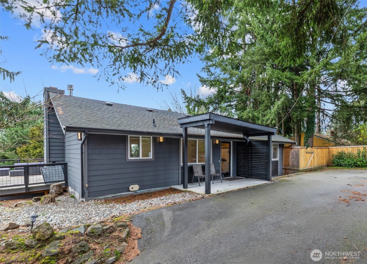 2000 NE 27th Street , Renton, WA 98056