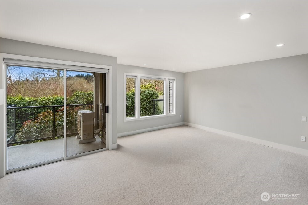 6121 NE 175 Street #A202, Kenmore, WA 98028