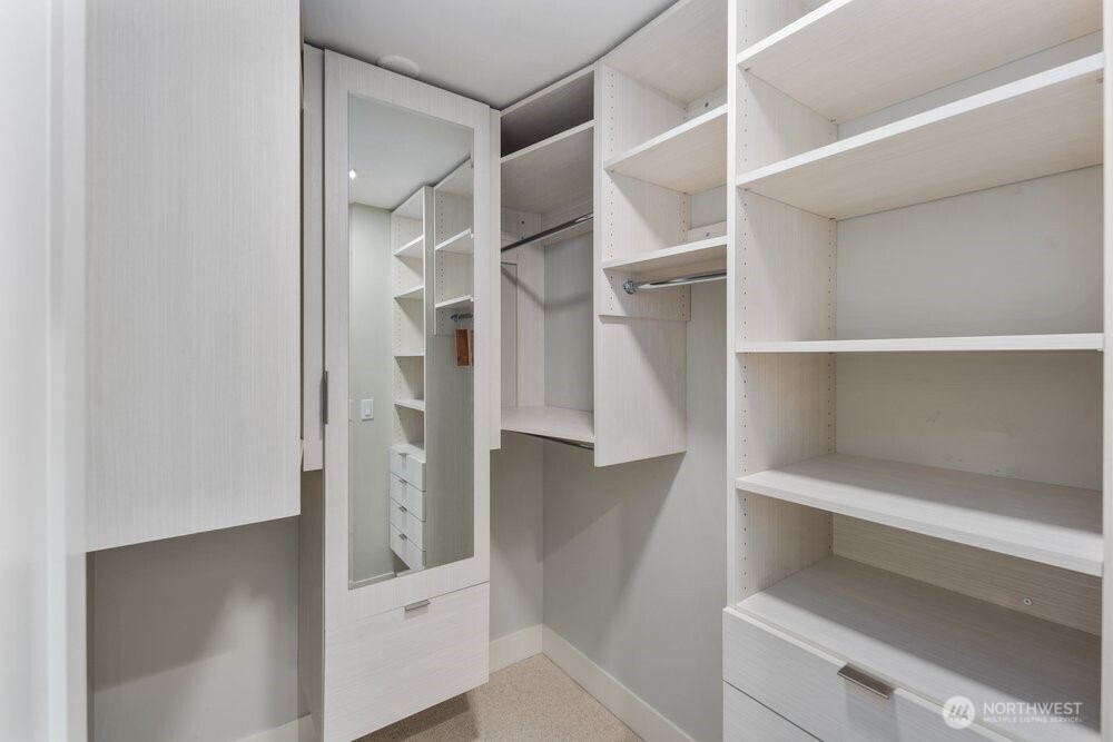 6121 NE 175 Street #A202, Kenmore, WA 98028