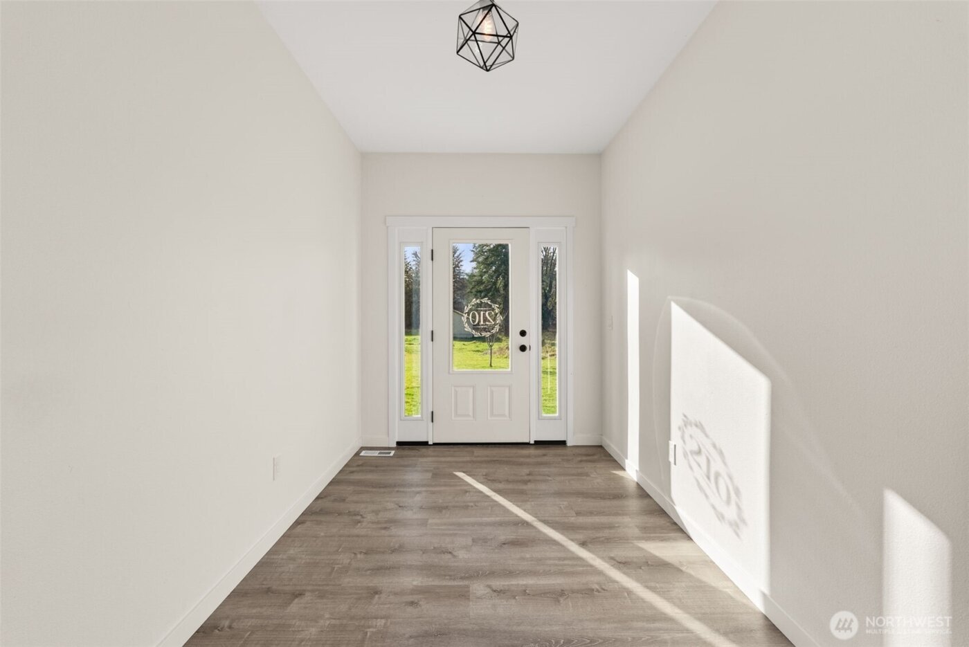 210 West Wishkah Road , Aberdeen, WA 98520