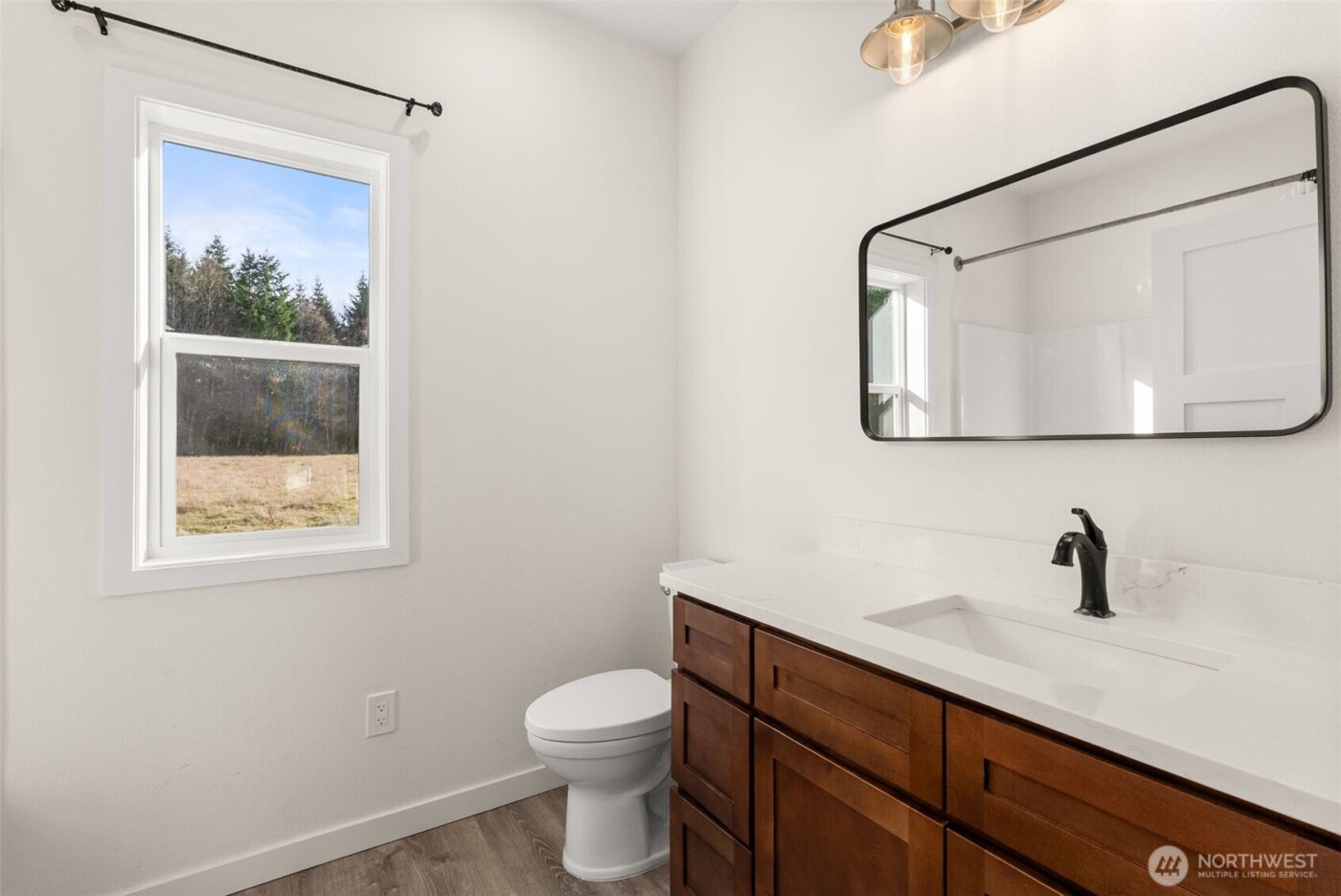 210 West Wishkah Road , Aberdeen, WA 98520