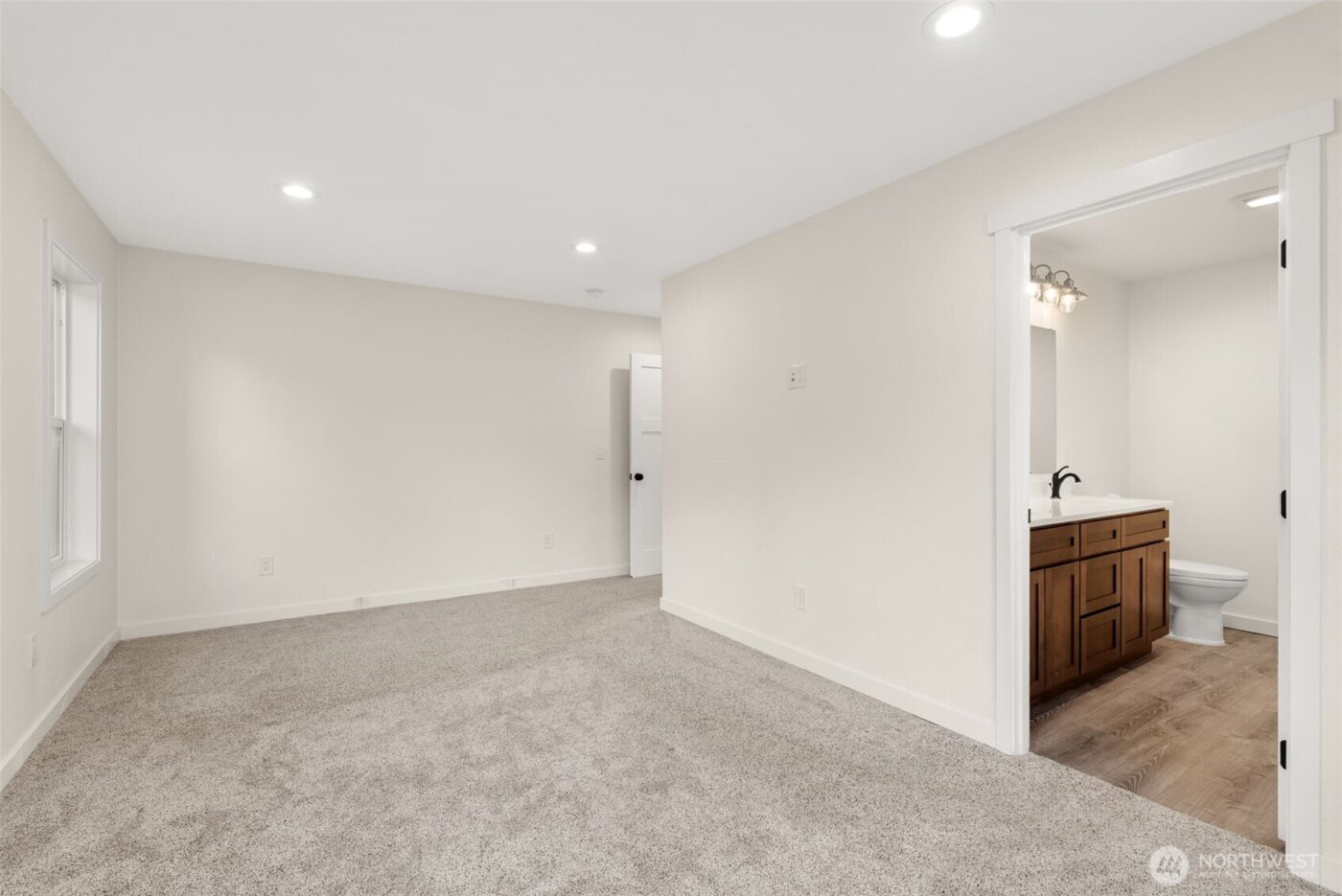 210 West Wishkah Road , Aberdeen, WA 98520