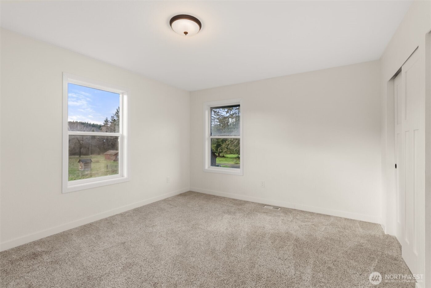 210 West Wishkah Road , Aberdeen, WA 98520