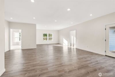 210 West Wishkah Road , Aberdeen, WA 98520 - Photo 4