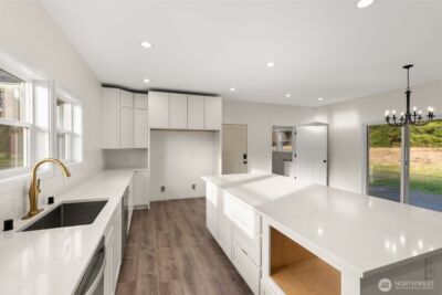 210 West Wishkah Road , Aberdeen, WA 98520 - Photo 6