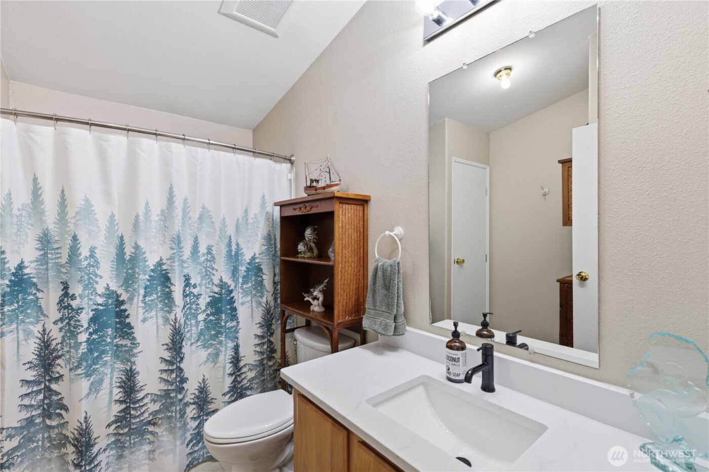 21001 Happy Valley Road , Stanwood, WA 98292