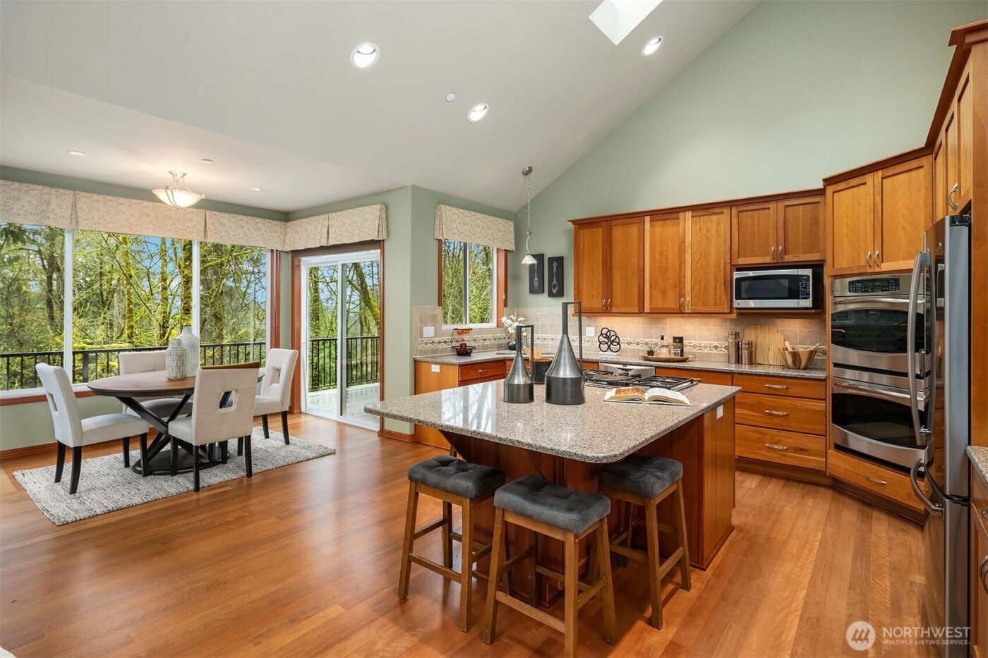 12025 210th Place SE, Issaquah, WA 98027