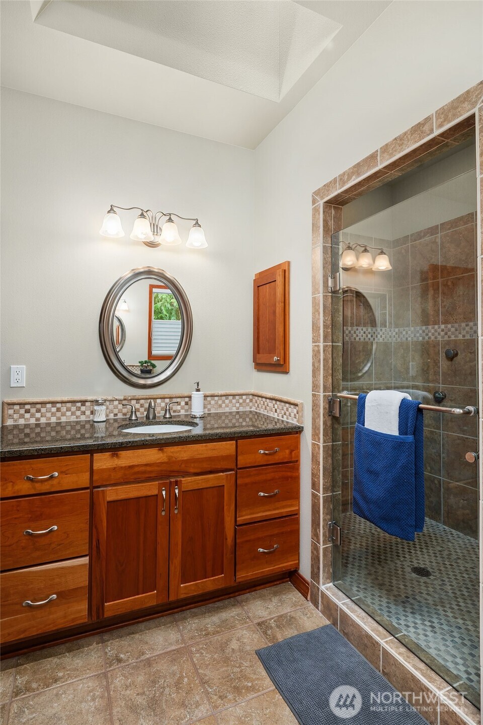 12025 210th Place SE, Issaquah, WA 98027