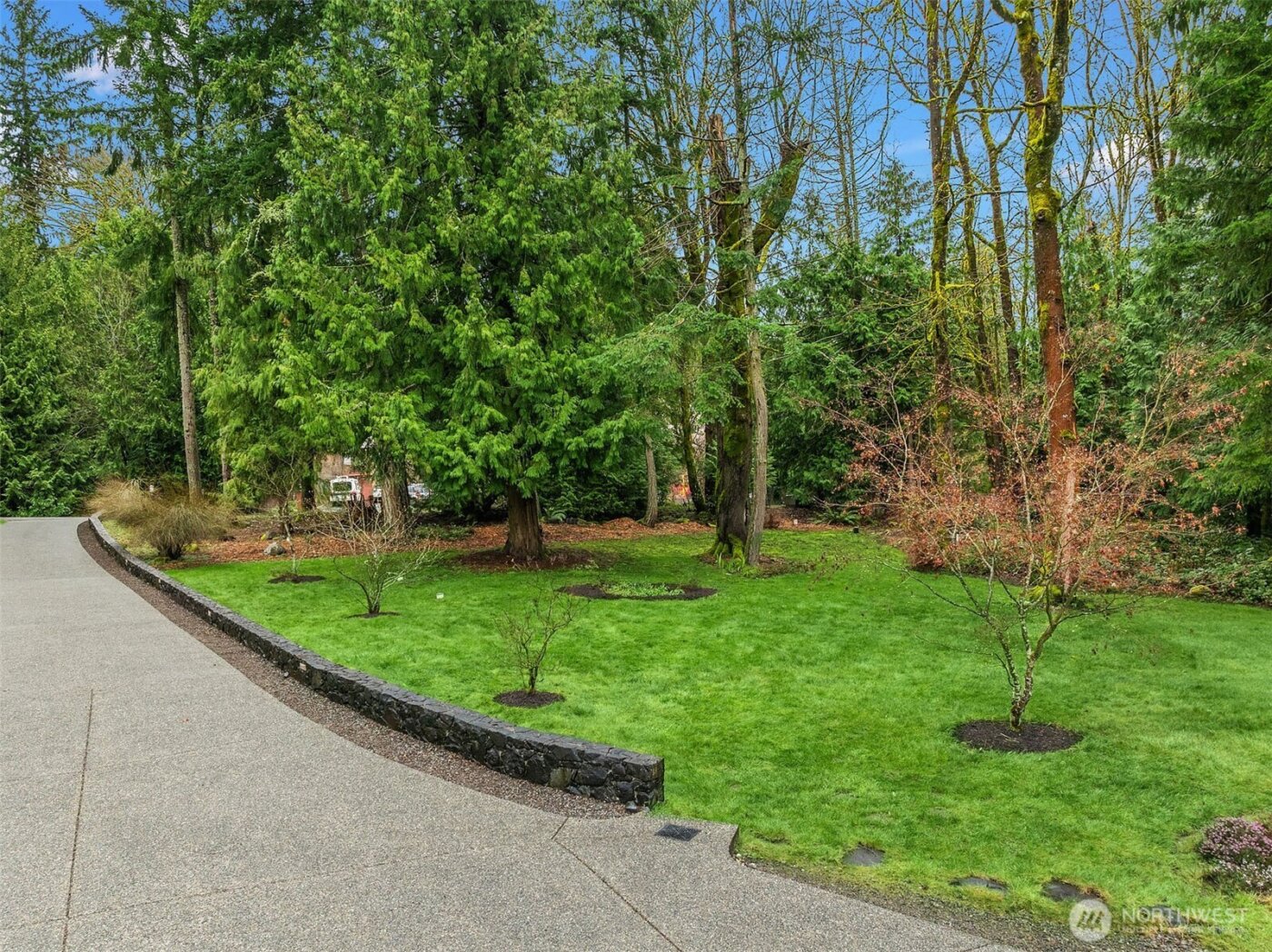 12025 210th Place SE, Issaquah, WA 98027