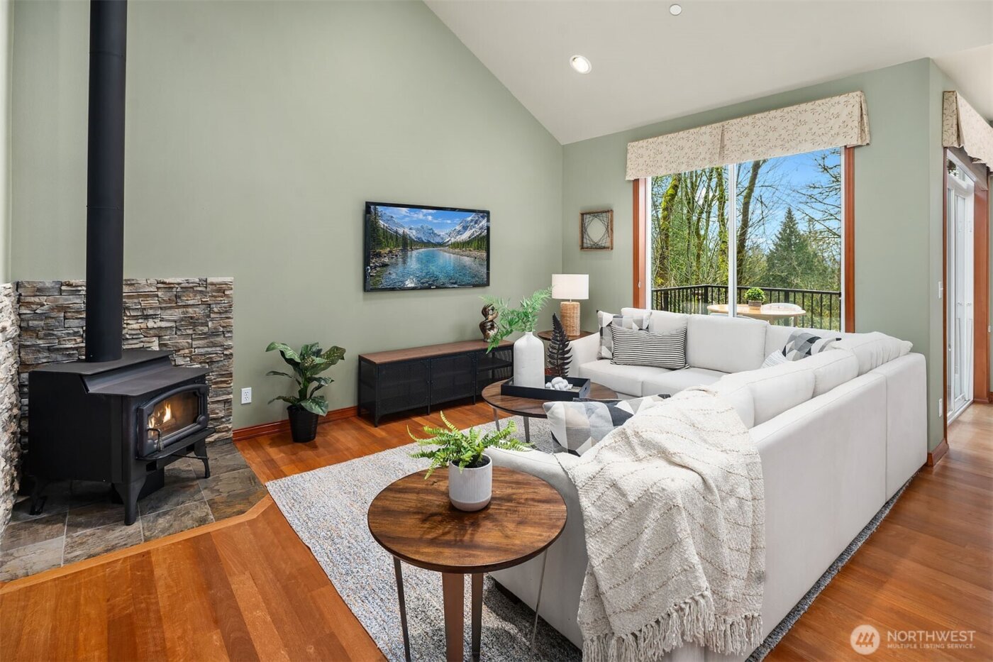 12025 210th Place SE, Issaquah, WA 98027