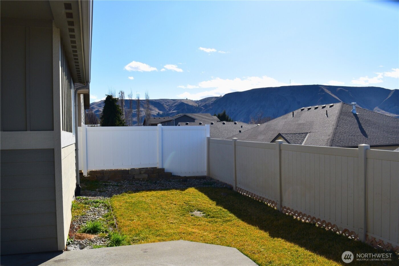 1363 Boulder Loop , East Wenatchee, WA 98802