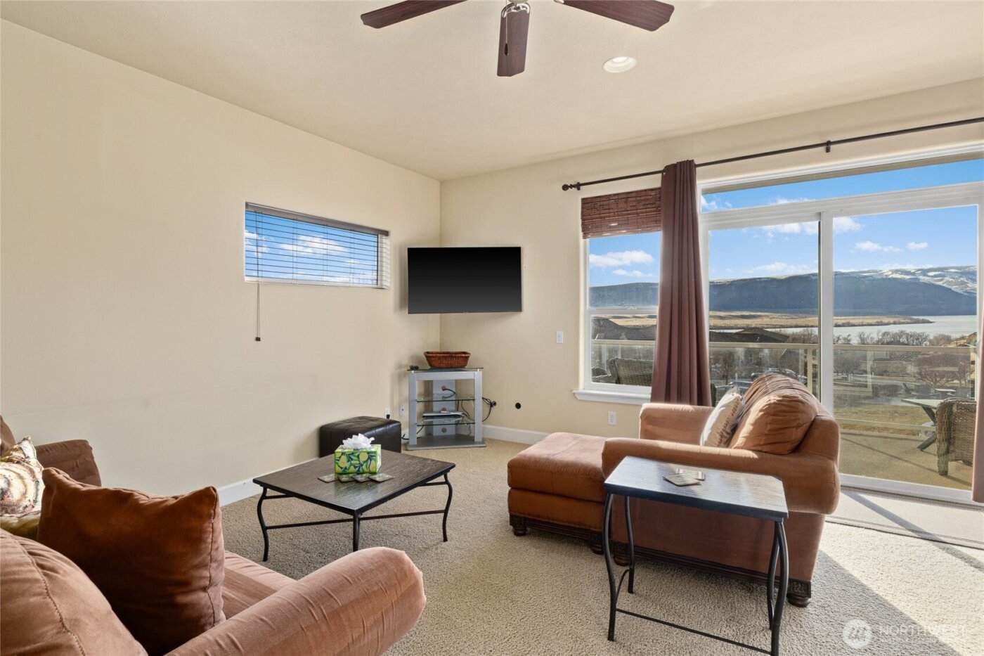 9205 Red Cliff Drive NW #B50, Quincy, WA 98828