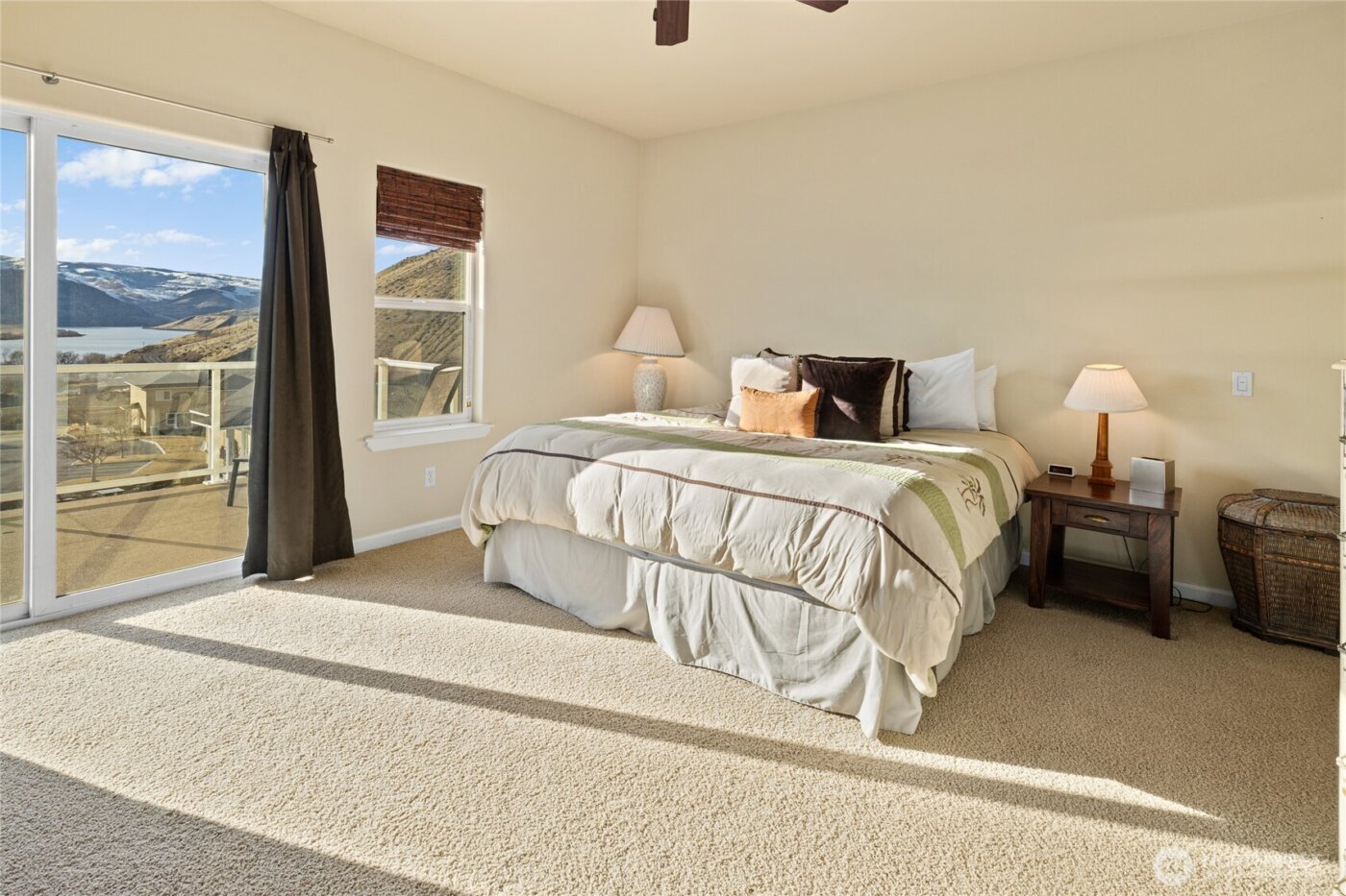 9205 Red Cliff Drive NW #B50, Quincy, WA 98828