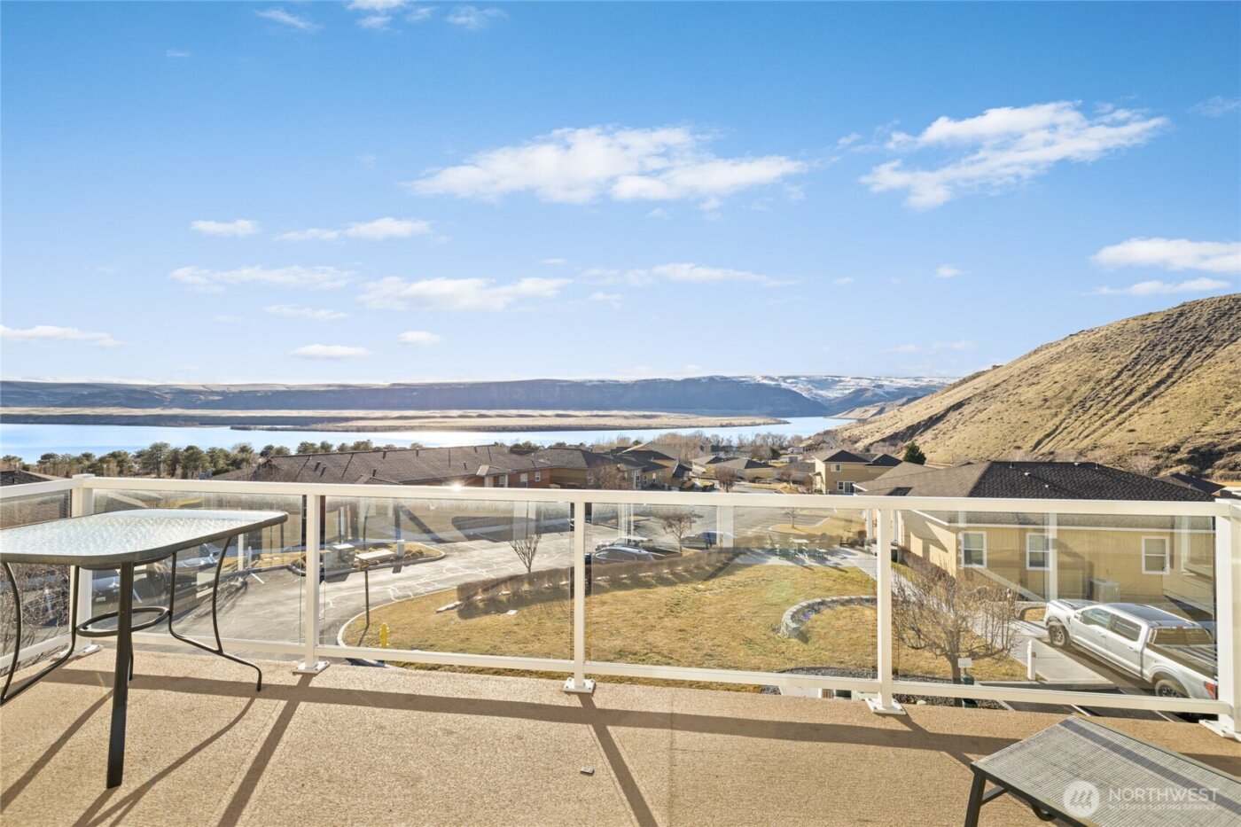 9205 Red Cliff Drive NW #B50, Quincy, WA 98828