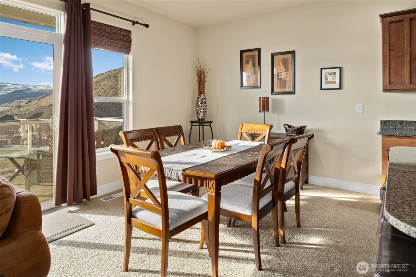 9205 Red Cliff Drive NW #B50, Quincy, WA 98828