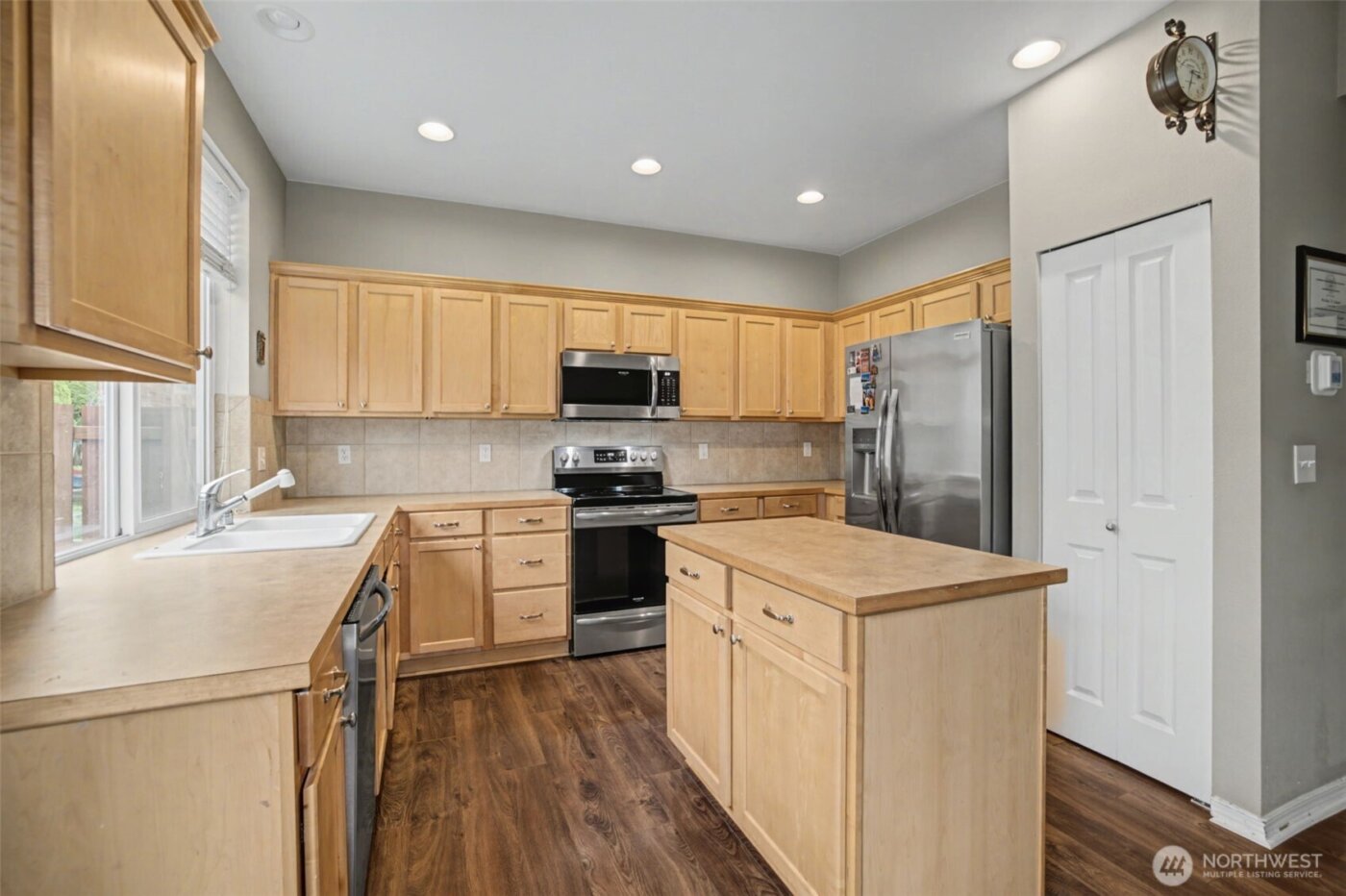 6528 Elizabeth Avenue SE, Auburn, WA 98092-8217