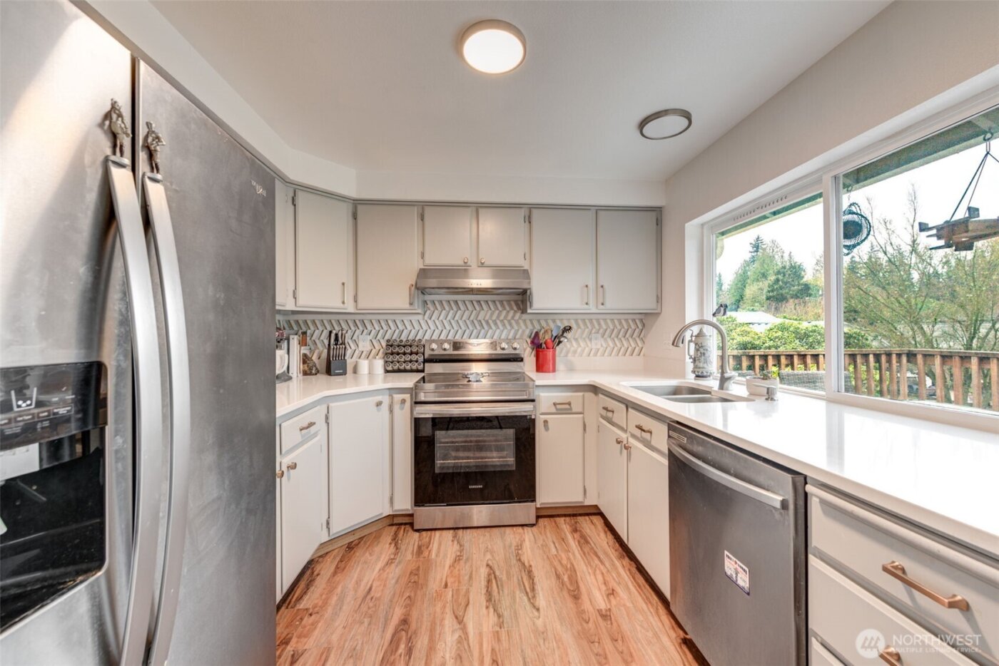 7910 E Glen Drive , Everett, WA 98203