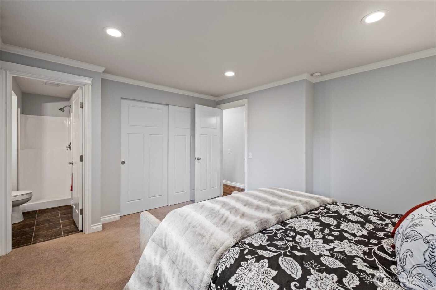 1123 SW 144 Street , Burien, WA 98166