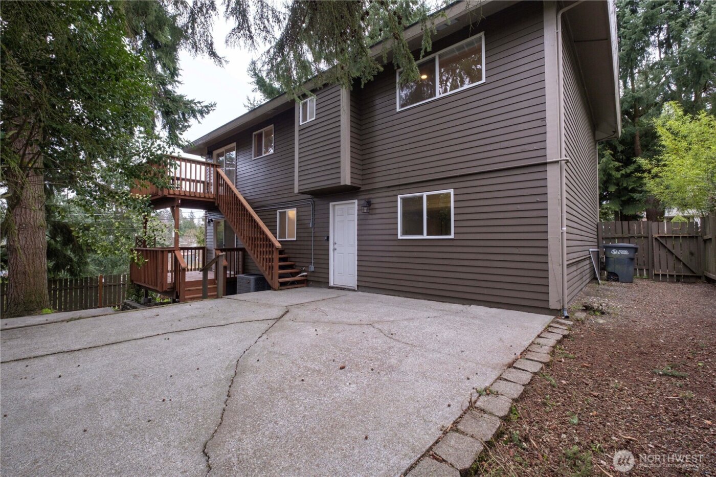 1123 SW 144 Street , Burien, WA 98166