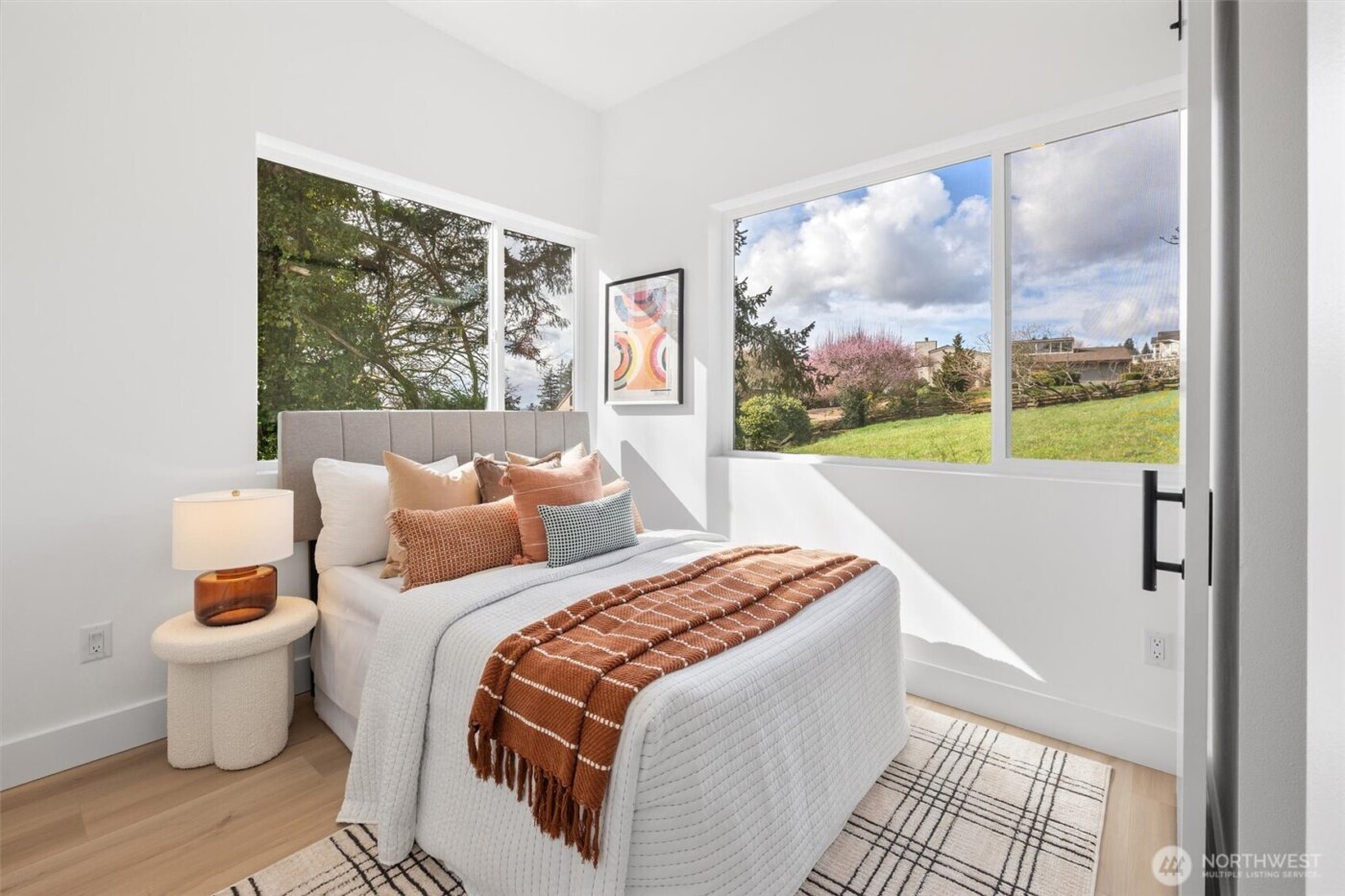 11905 89th Avenue NE, Kirkland, WA 98034