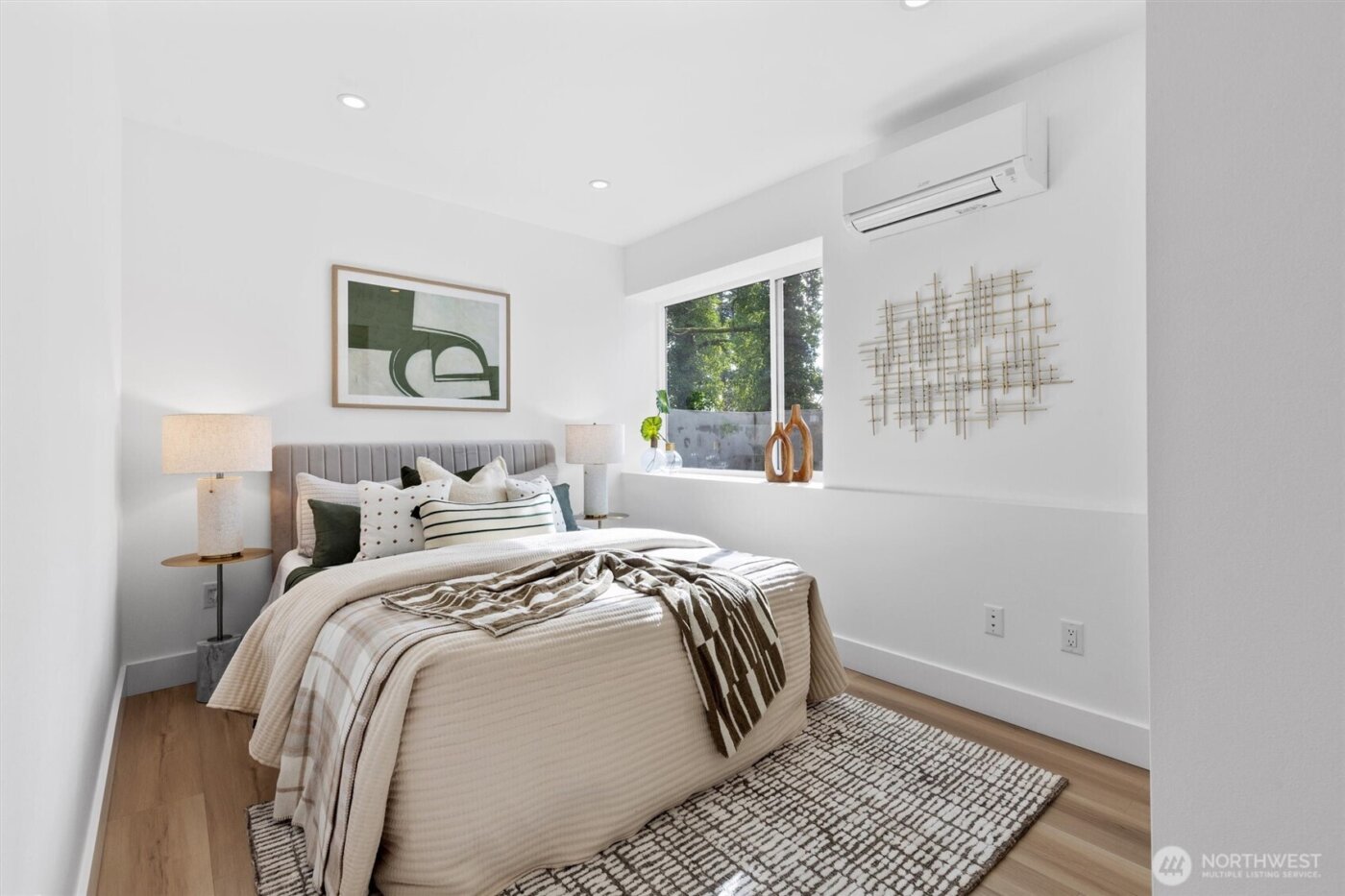 11905 89th Avenue NE, Kirkland, WA 98034