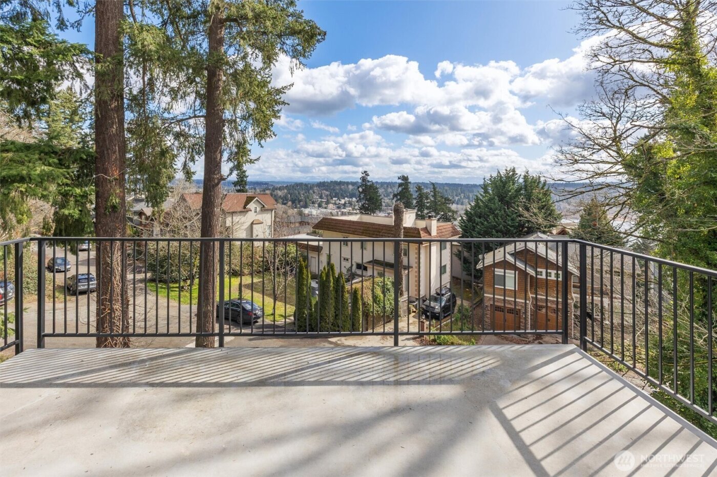 11905 89th Avenue NE, Kirkland, WA 98034