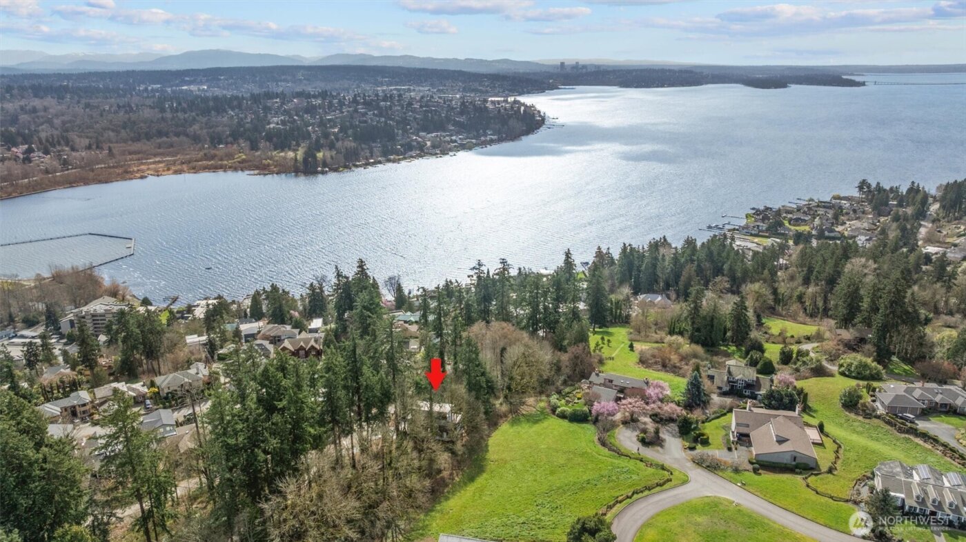 11905 89th Avenue NE, Kirkland, WA 98034