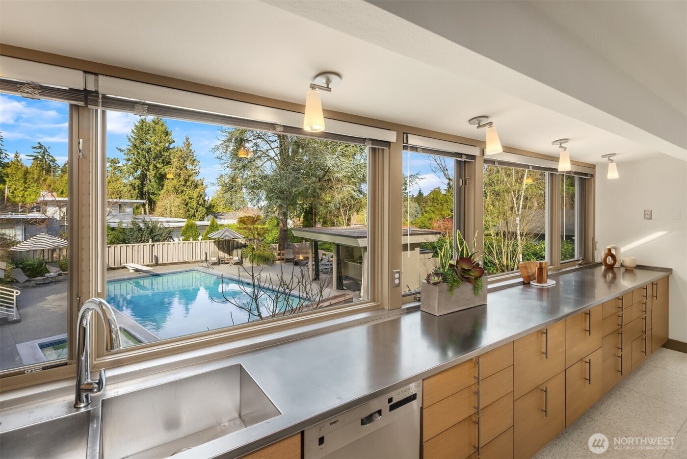 7640 NE 32nd Street , Medina, WA 98039