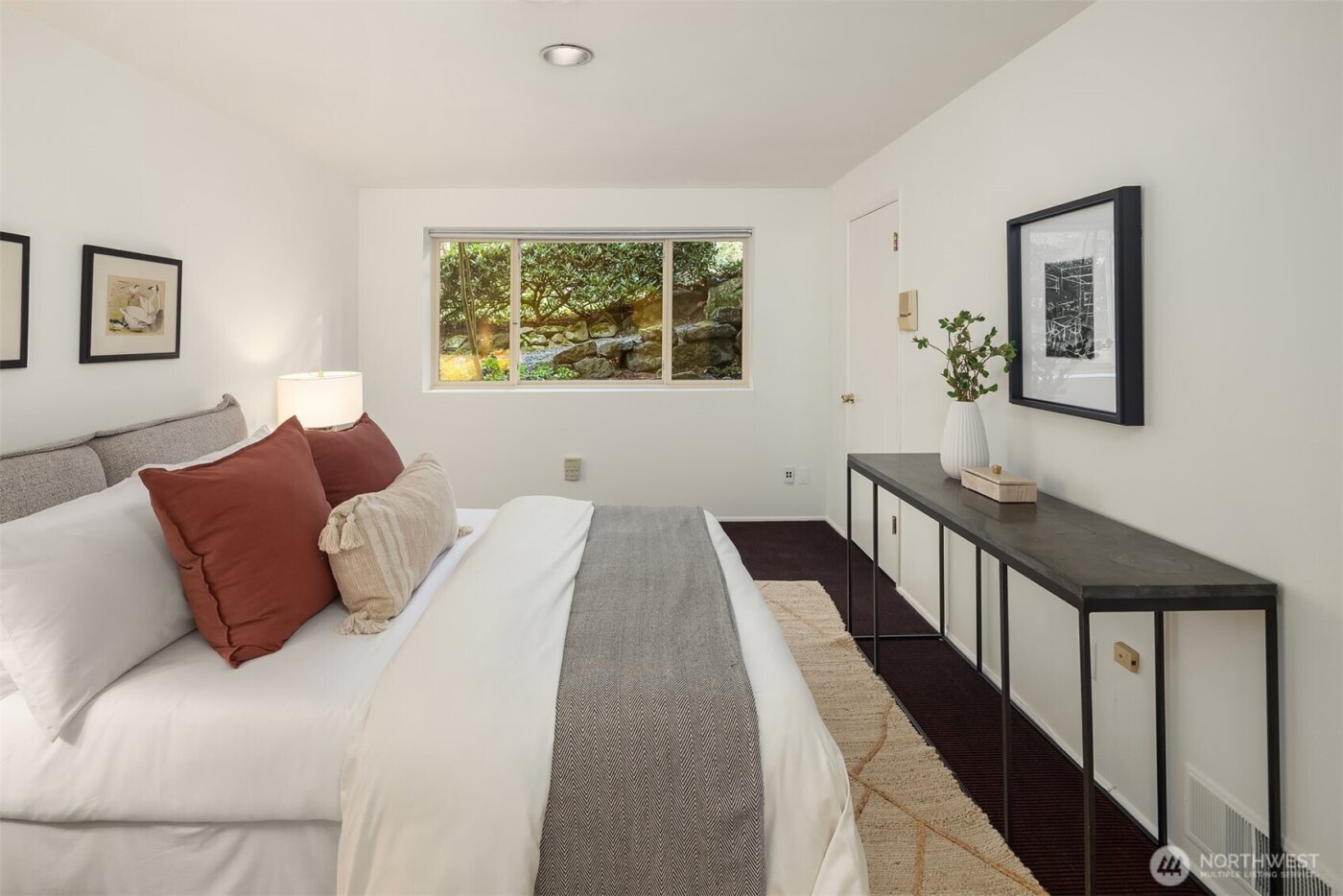 7640 NE 32nd Street , Medina, WA 98039