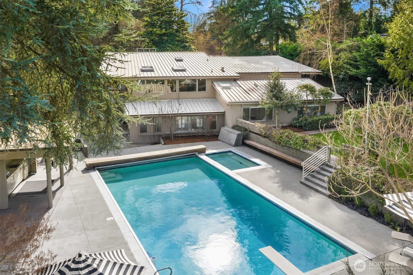 7640 NE 32nd Street , Medina, WA 98039