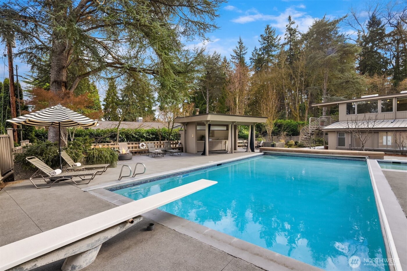 7640 NE 32nd Street , Medina, WA 98039