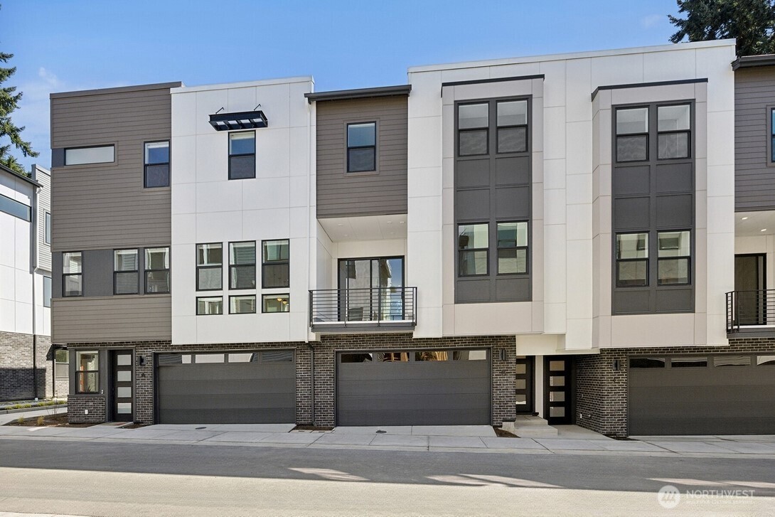 18814 99th Court NE #B, Bothell, WA 98011