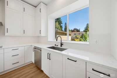 18814 99th Court NE #B, Bothell, WA 98011 - Photo 12