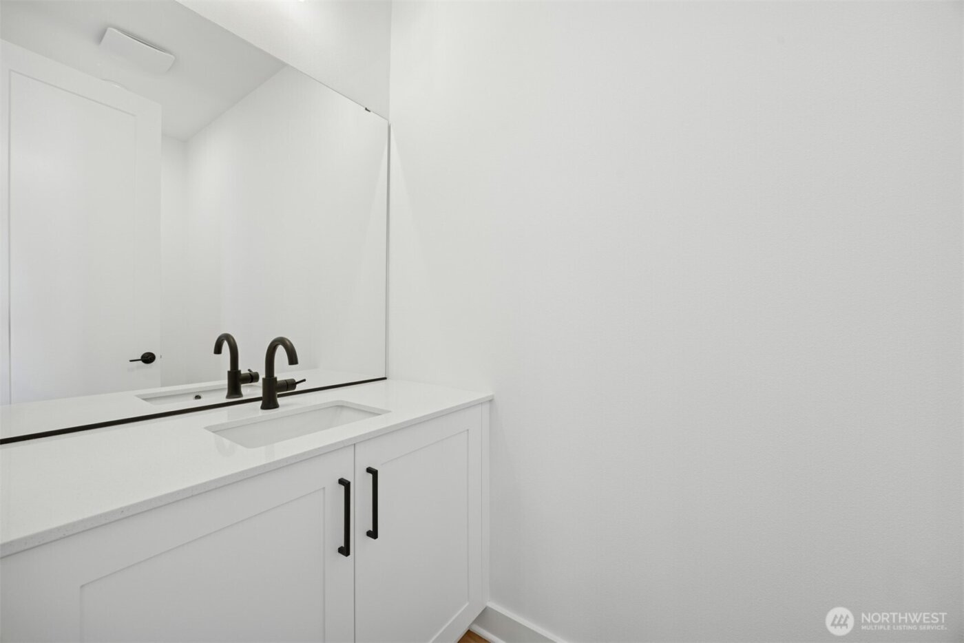 18814 99th Court NE #B, Bothell, WA 98011