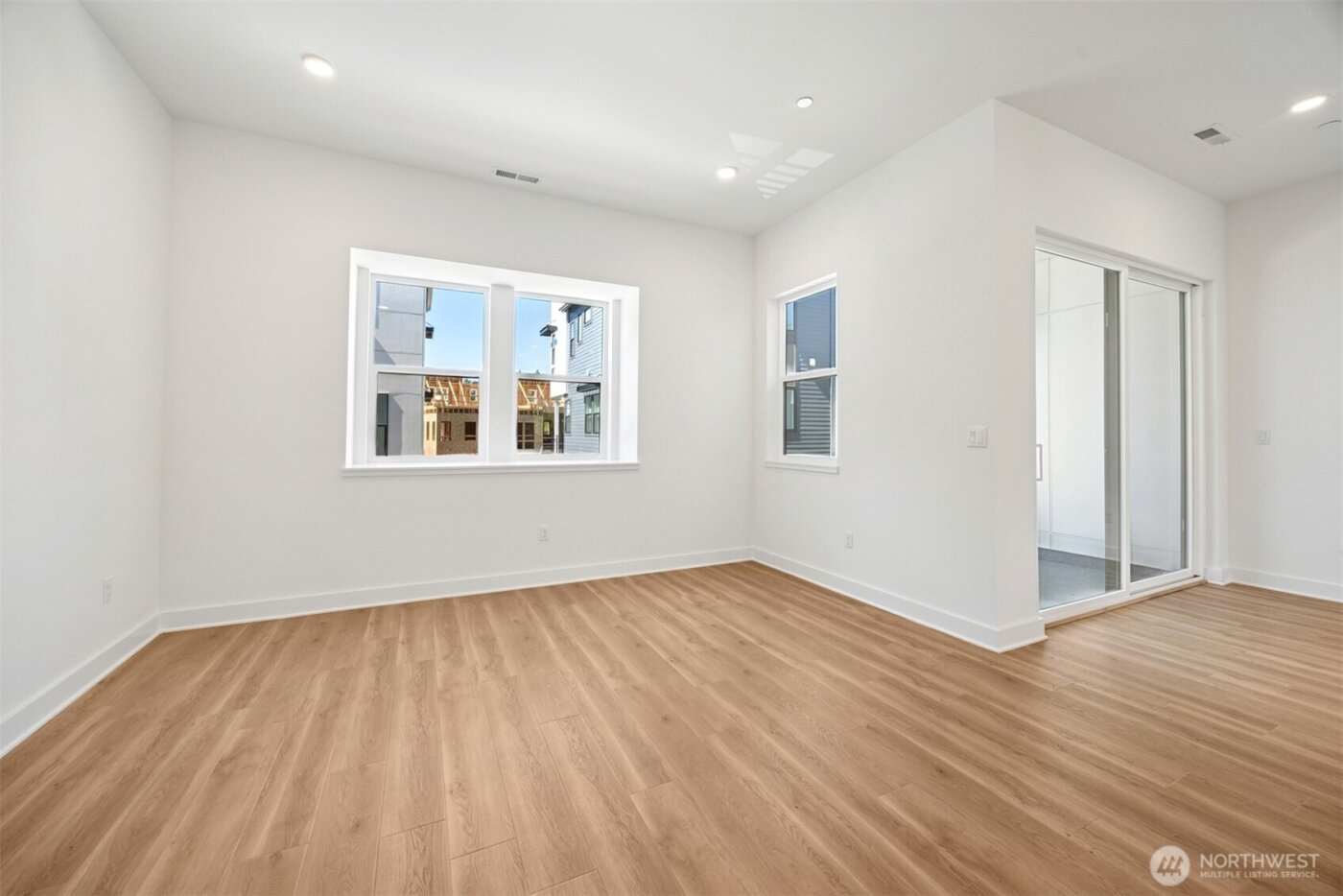 18814 99th Court NE #B, Bothell, WA 98011