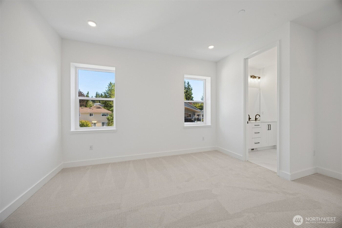 18814 99th Court NE #B, Bothell, WA 98011