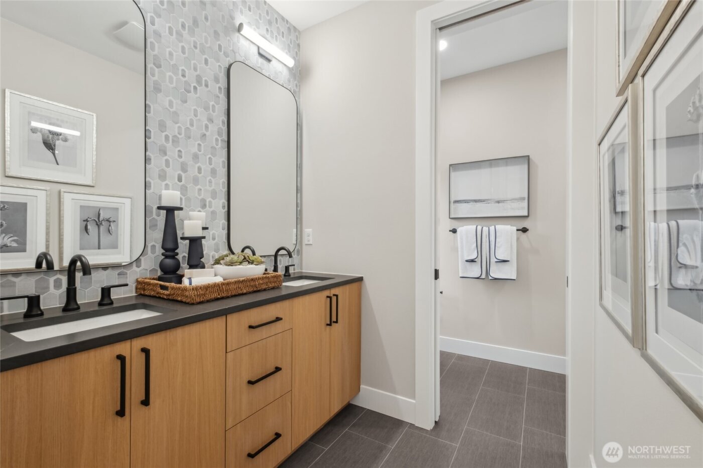 18814 99th Court NE #B, Bothell, WA 98011