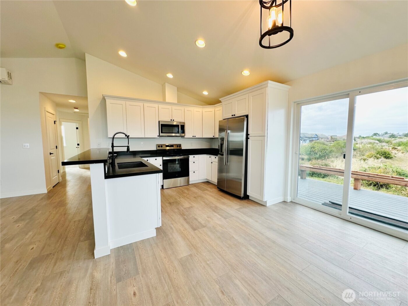 400 Malibu Street SW, Ocean Shores, WA 98569