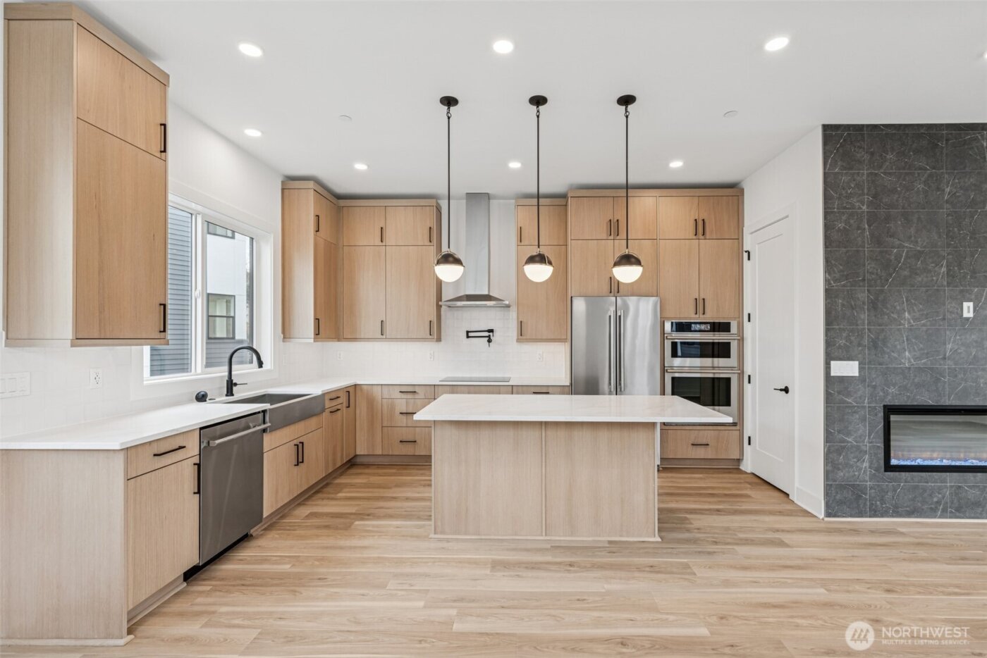 18805 99th Court NE #E, Bothell, WA 98011