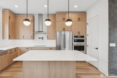 18805 99th Court NE #E, Bothell, WA 98011