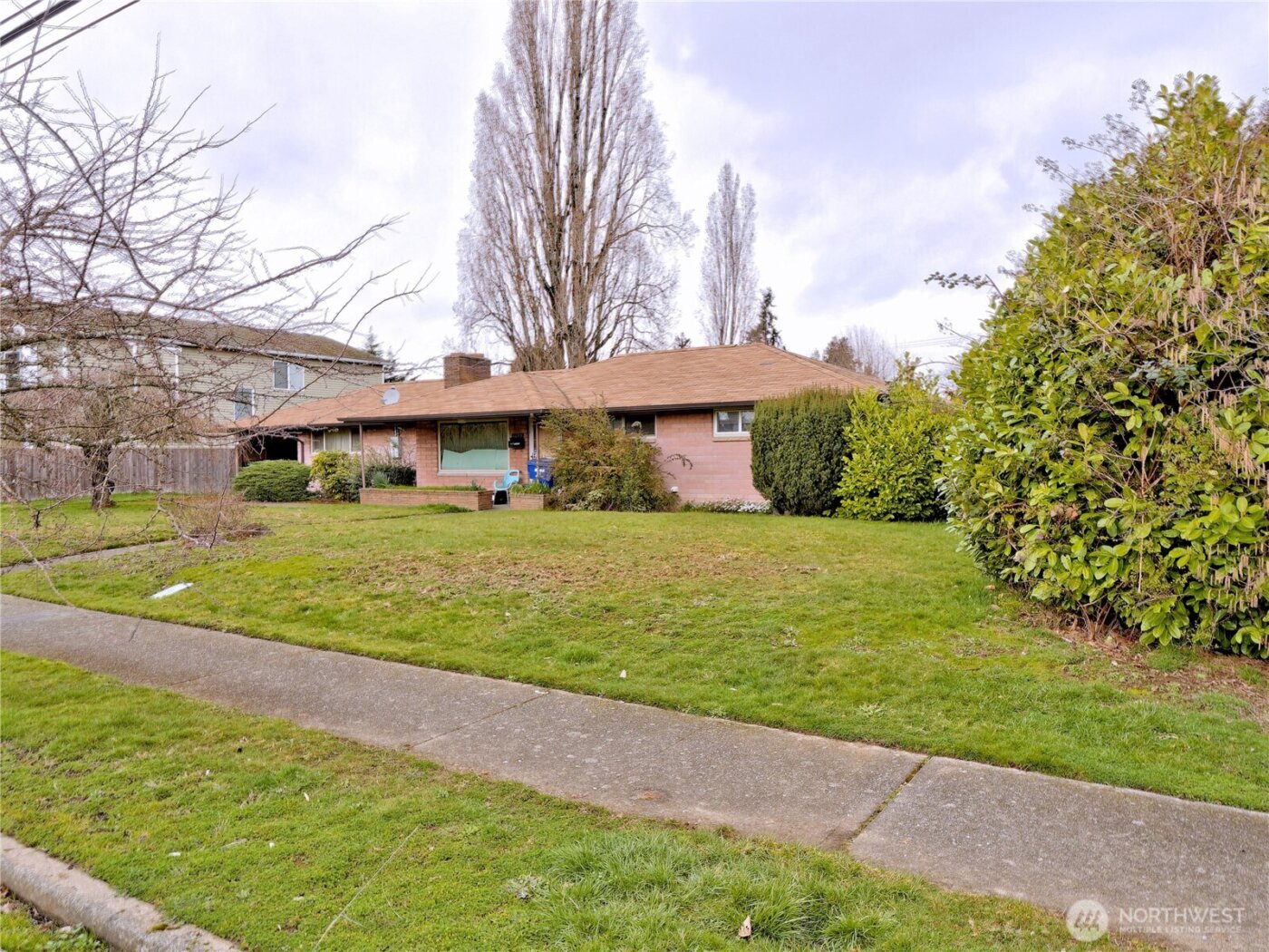 4422 S Myrtle Street , Seattle, WA 98118