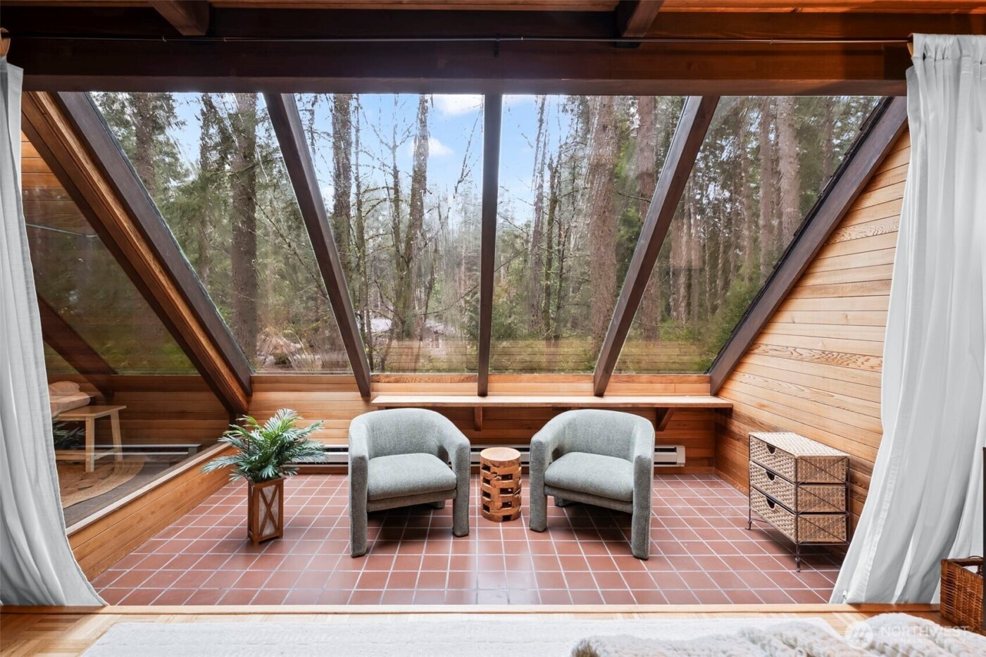 9910 40th Avenue Ct , Gig Harbor, WA 98332