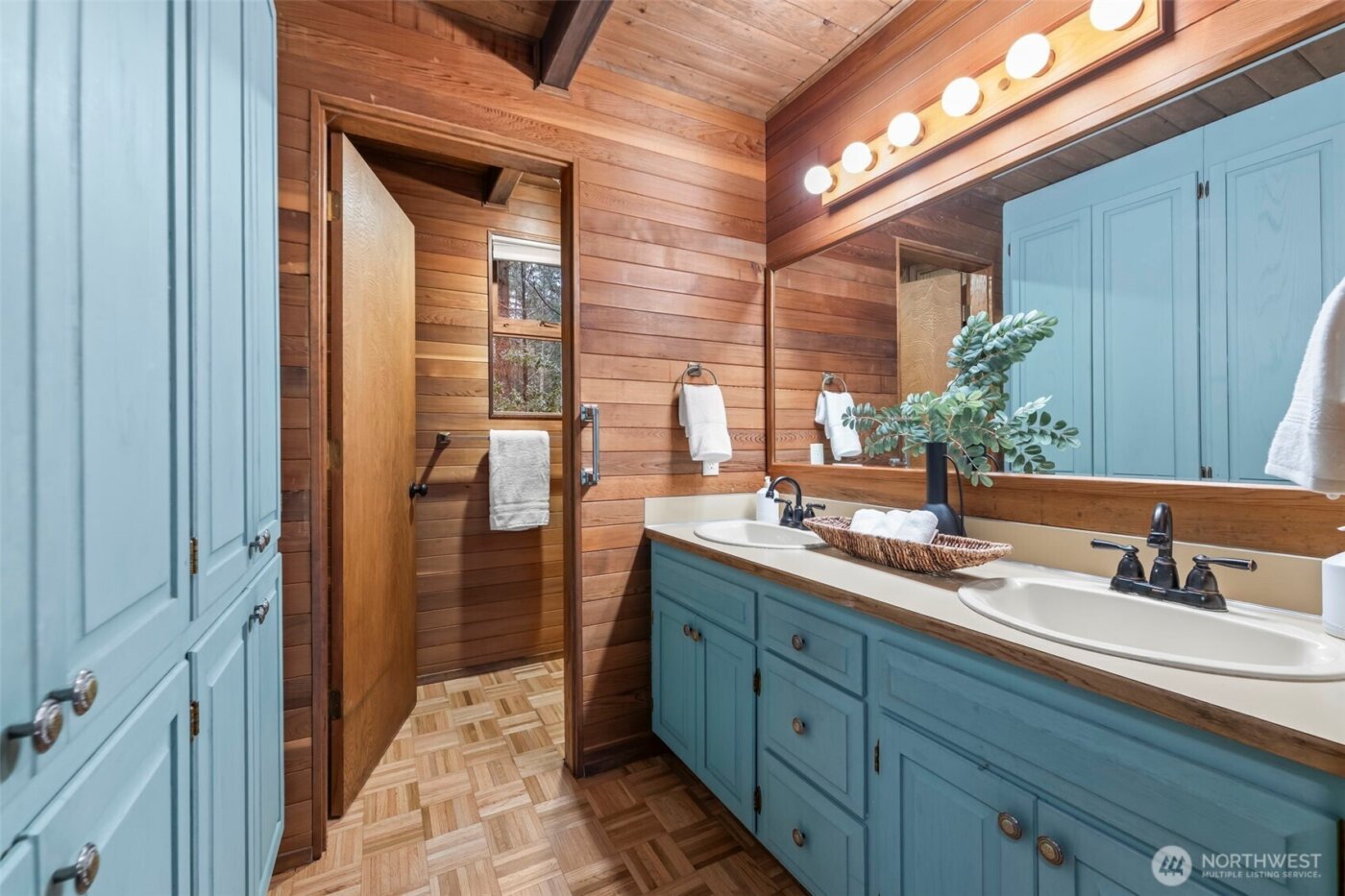 9910 40th Avenue Ct , Gig Harbor, WA 98332