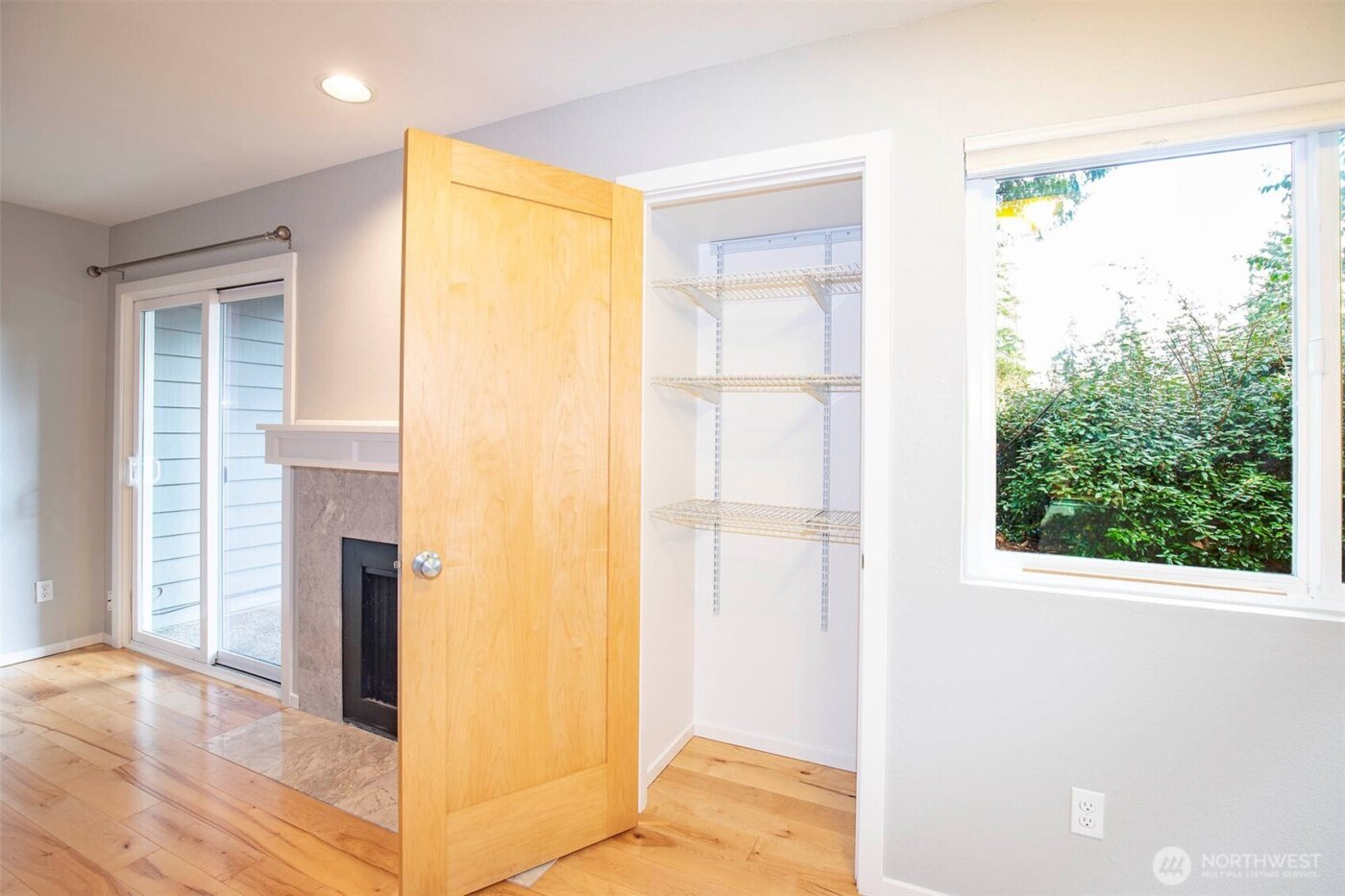 3041 127th Place SE #G12, Bellevue, WA 98005