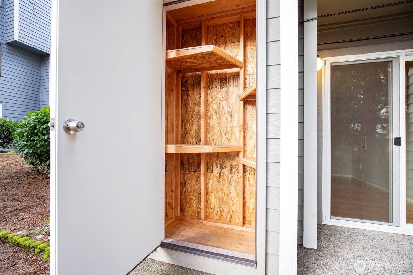 3041 127th Place SE #G12, Bellevue, WA 98005