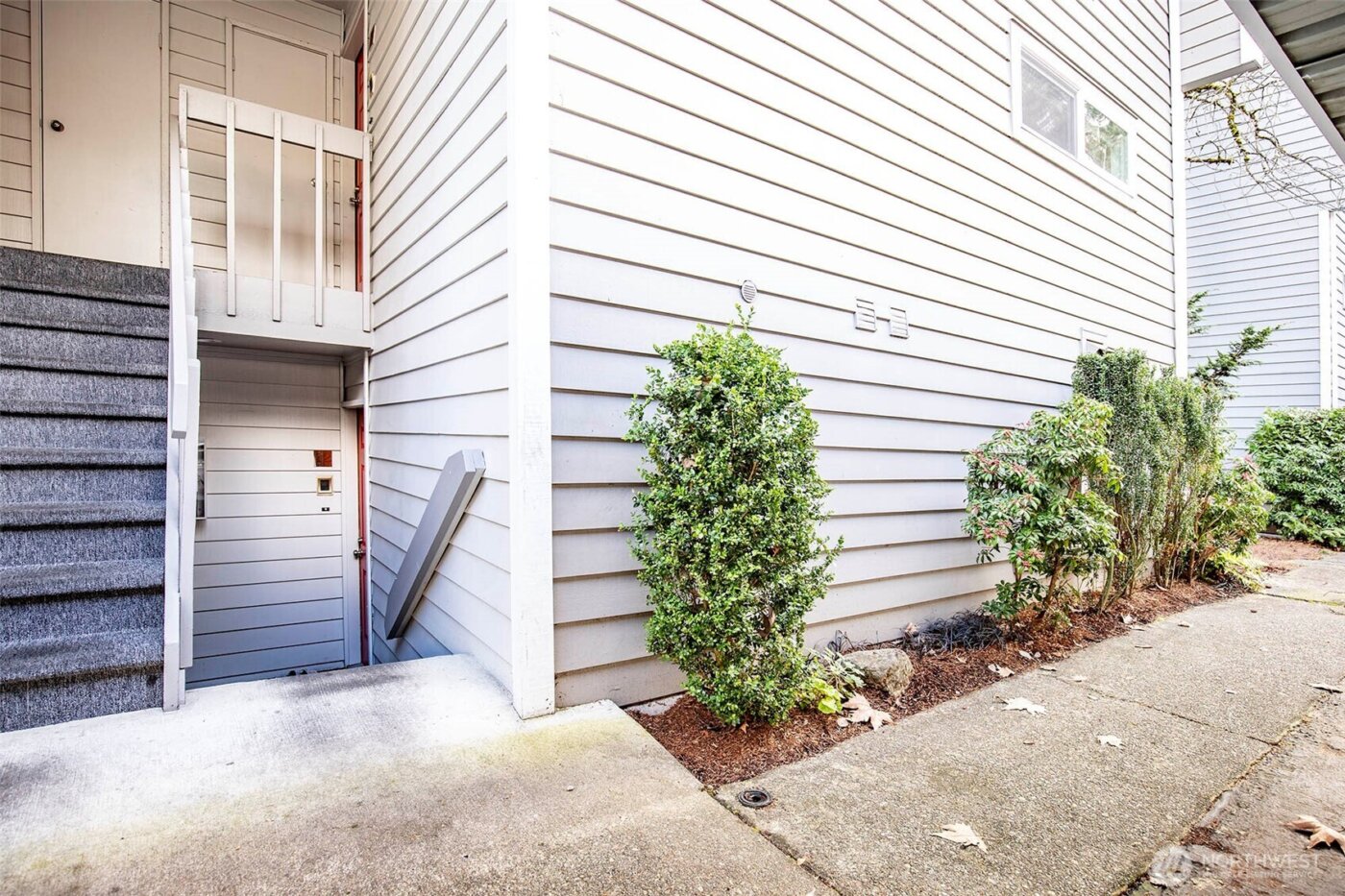 3041 127th Place SE #G12, Bellevue, WA 98005